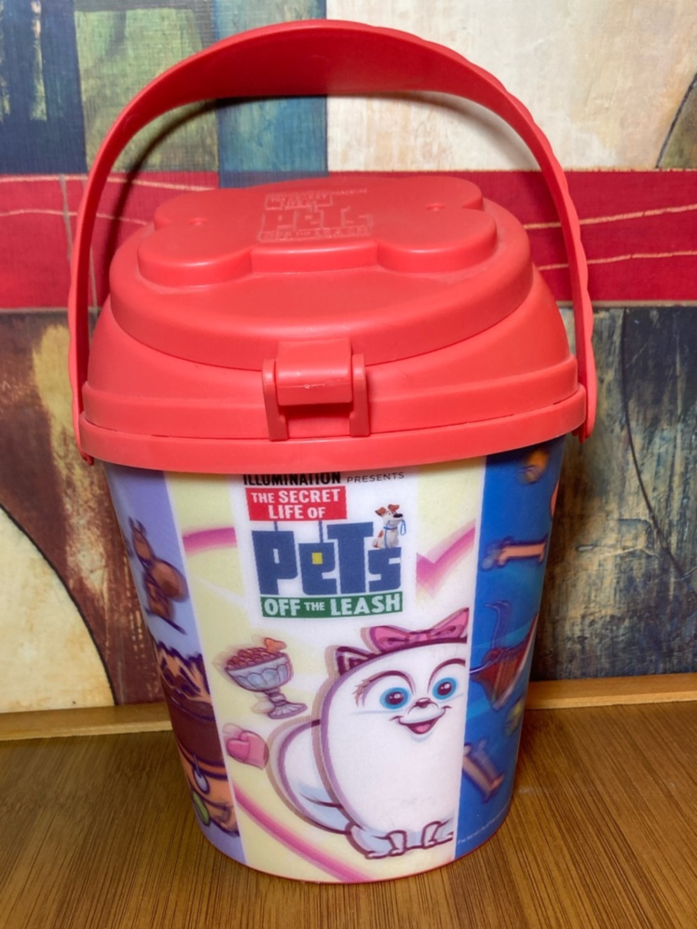 THE SECRET LIFE OF PETS OFF THE LEASH COLLECTIBLE MOVIE Bucket with Handle